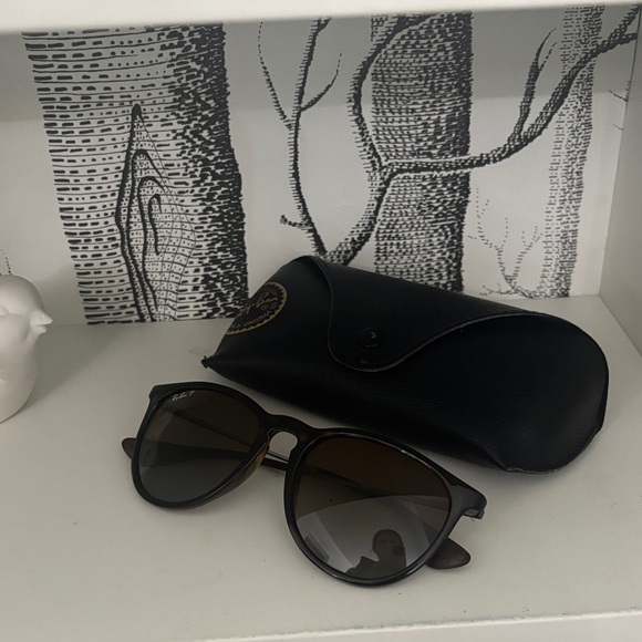 Ray-Ban Women's Erika Polarized Tortoise Shell Sunglasses - Picture 1 of 8